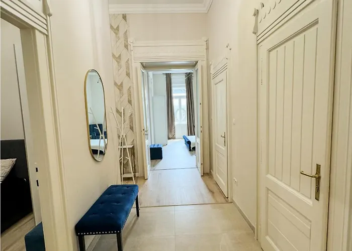 Parisian Chic Center Apartament Budapesta